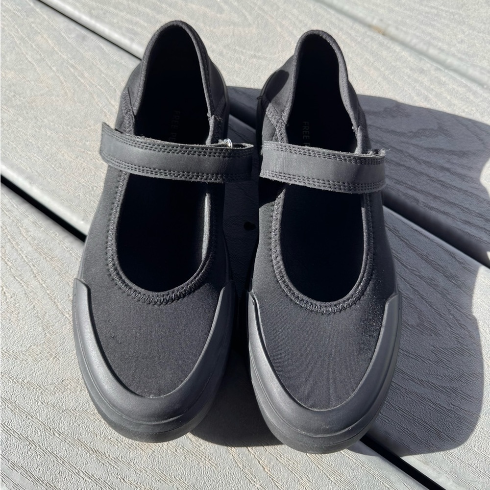 Free People Black Neoprene Mary Jane Flats Strap Comfort Shoes Size 7 - Picture 6 of 7